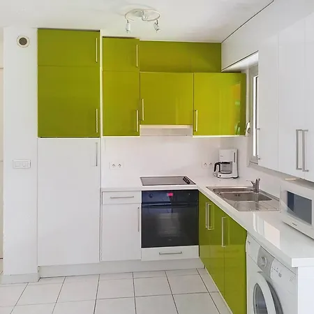 T2 A 100m De La Avec Loggia - La Faviere Apartment *