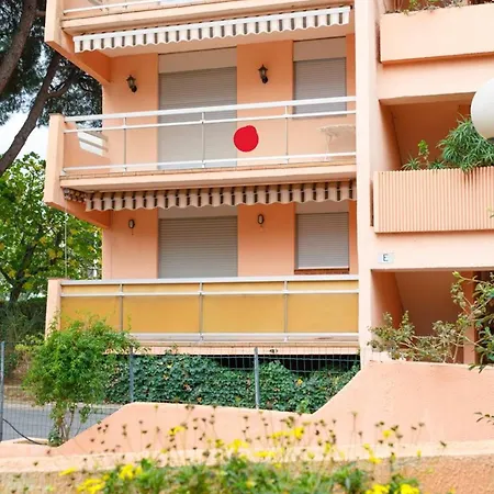 T2 A 100m De La Avec Loggia - La Faviere